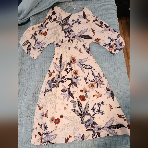 Caballero Deep V-Neck Floral Midi Dress Size Small - Picture 2 of 6